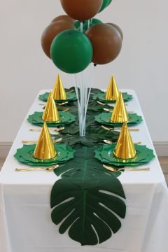 safari inspired birthday party setup